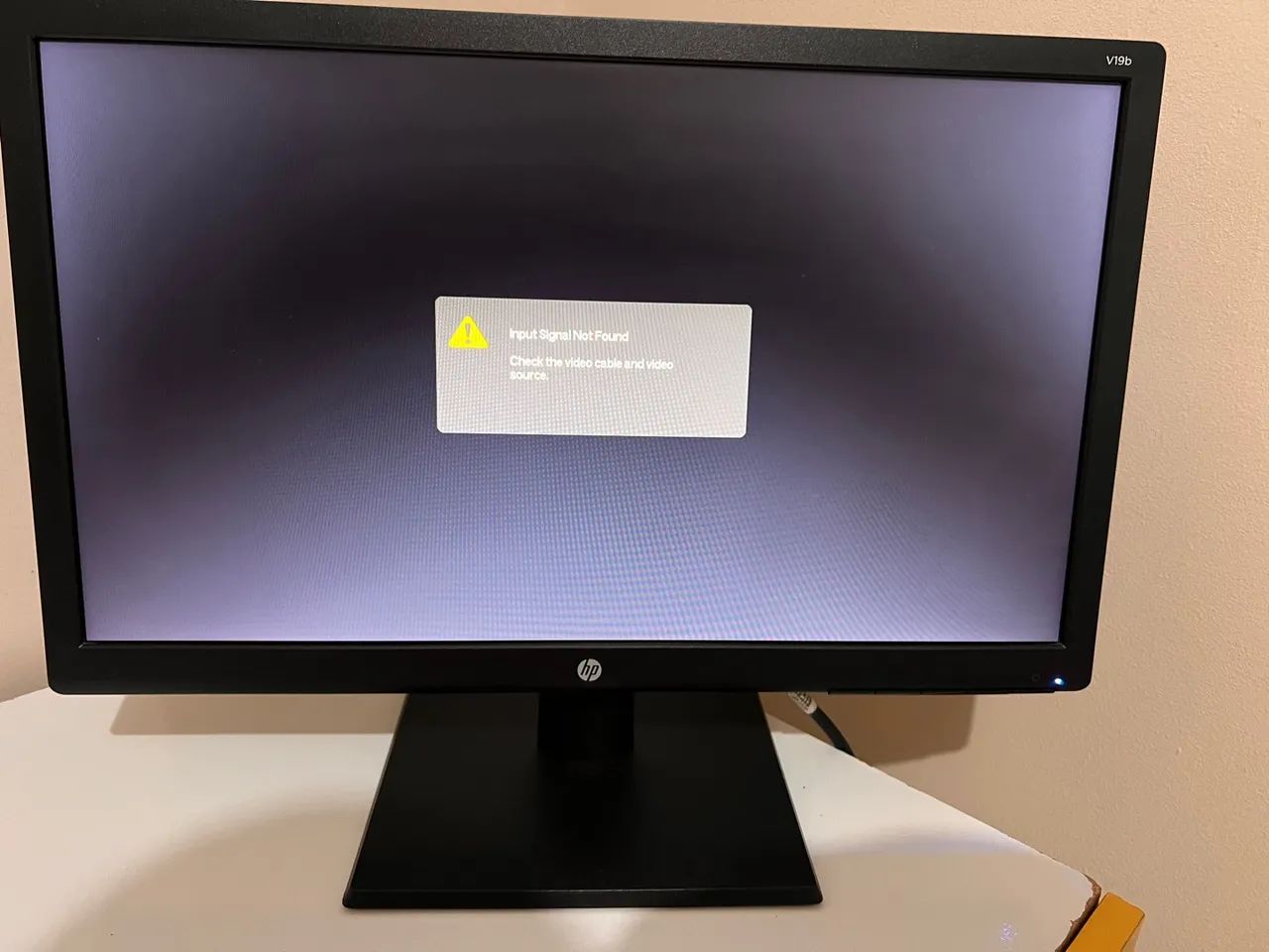 Monitor HP V19b - Tela de 18.5 polegadas