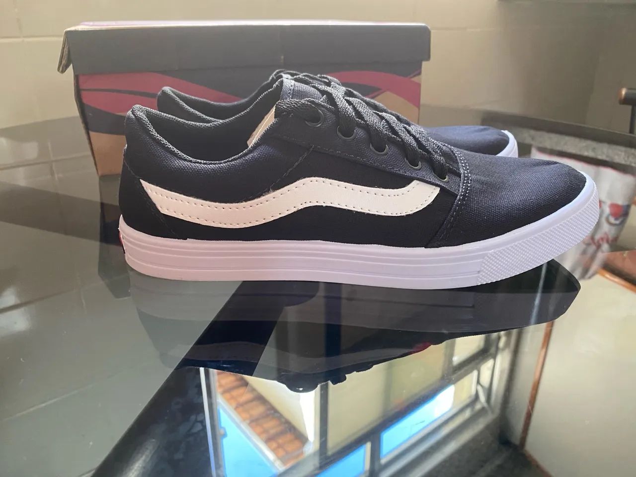 Tênis Basic Preto / Branco - Tamanho 36