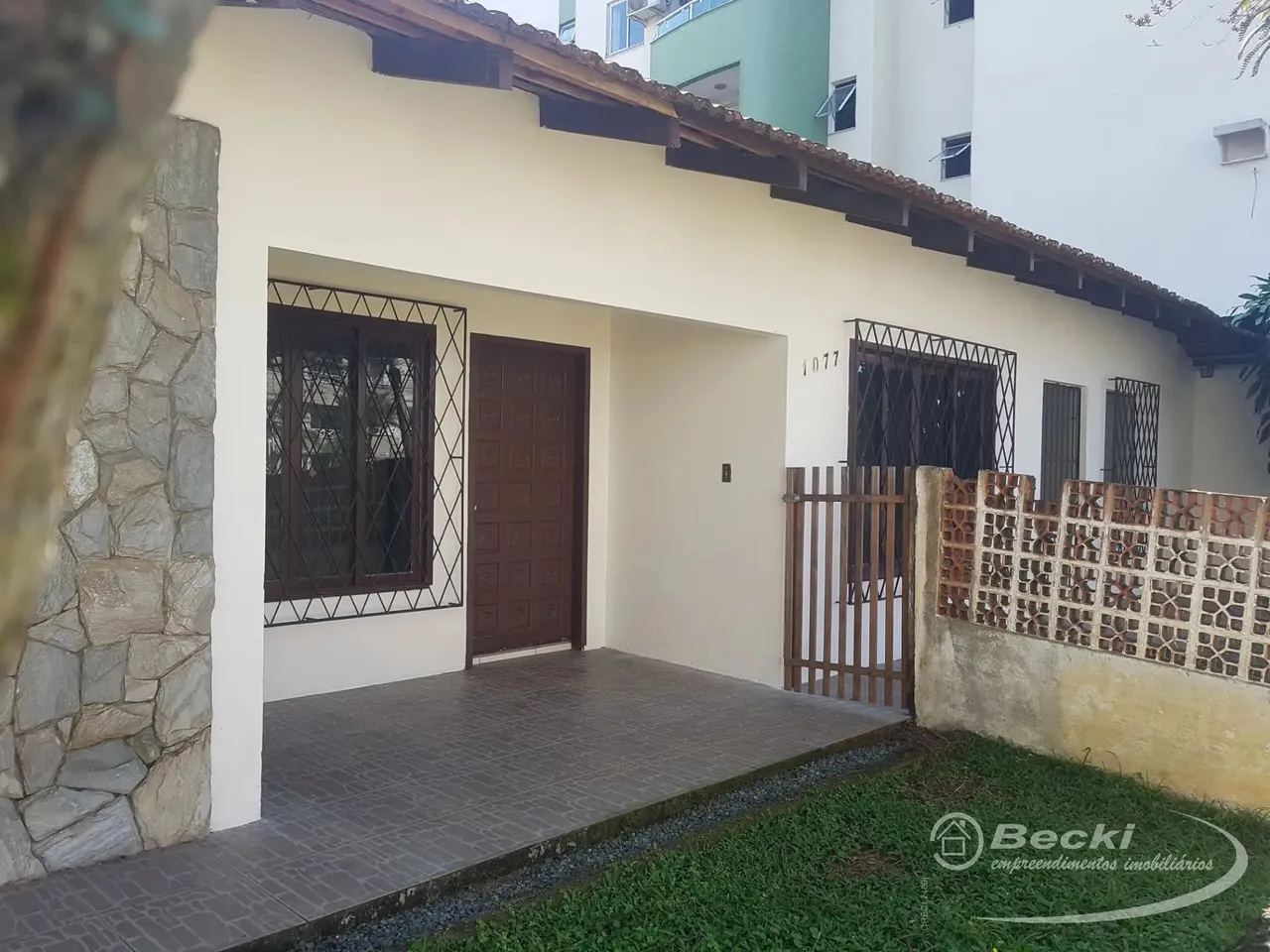Casa para locação no bairro Floresta - Joinville