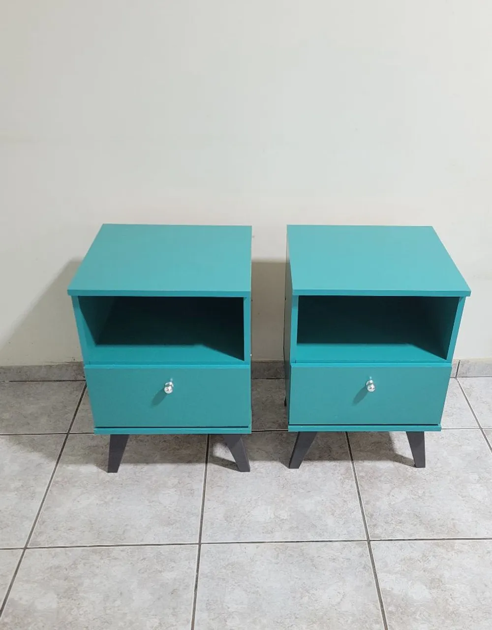 2 Mesas de cabeceira modernas azul turquesa