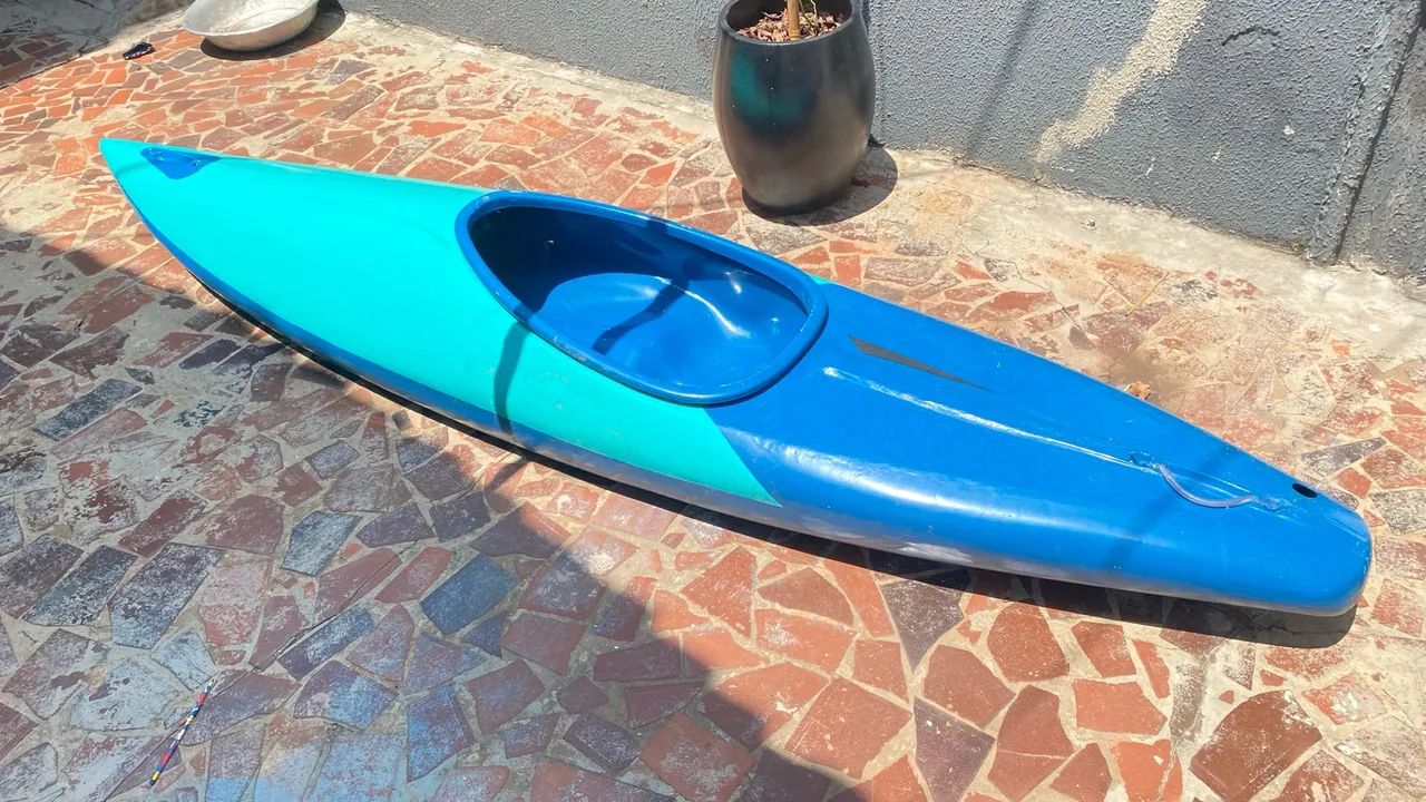 Caiaque fechado, remo