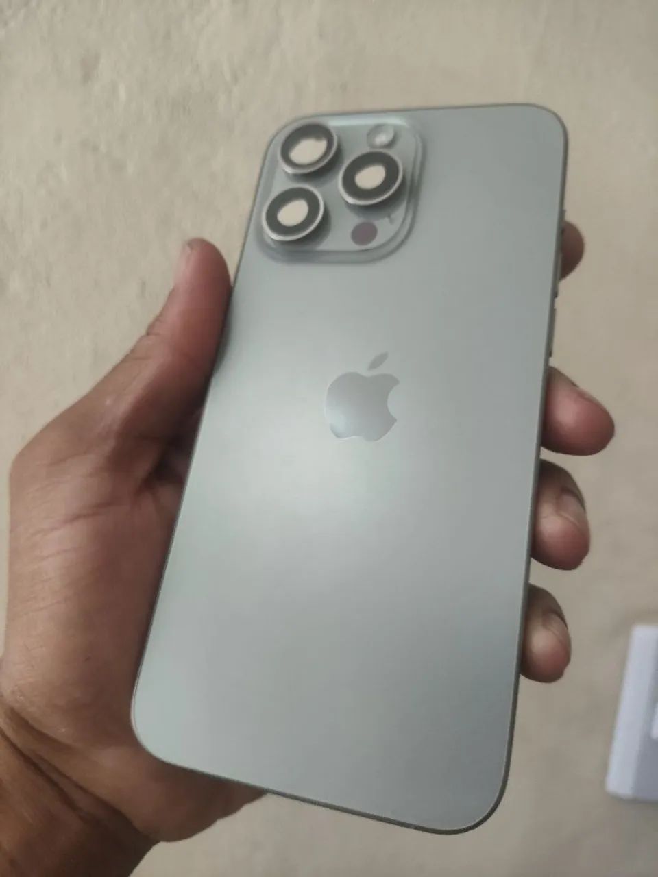 Carcaça do iPhone 15 pró max original retirada 
