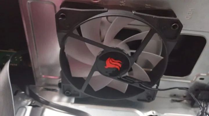 Gabinete funcionando perfeitamente  com fins rgb - Foto 4