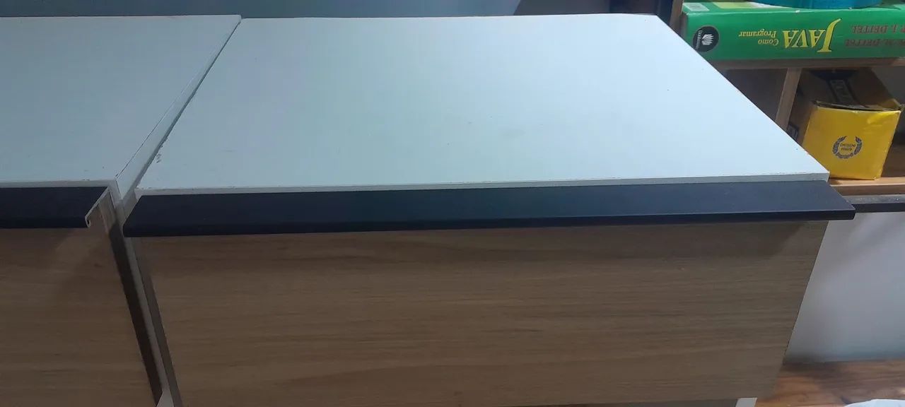 Criado-mudo,  Mesa de Cabeceira com rodízios e gaveta. O PAR. - Foto 5