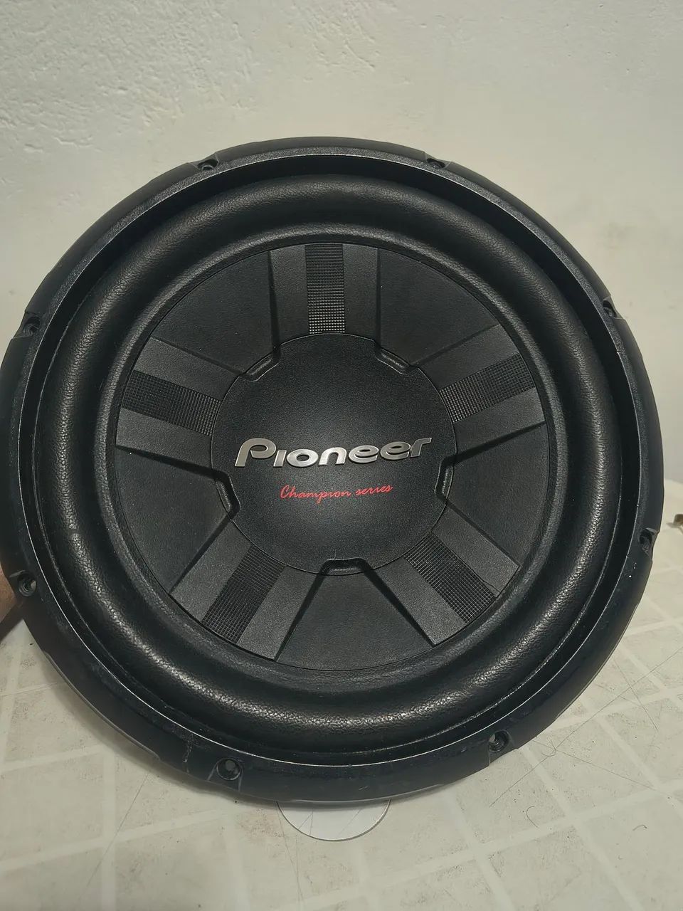 Subwoofer Pioneer de 12 polegadas 