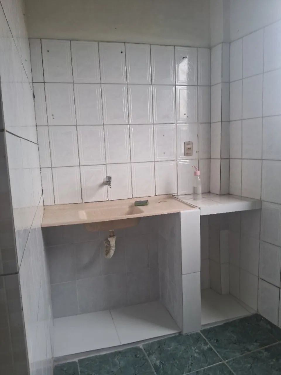 Kitinete para solteiro no bairro São Raimundo 