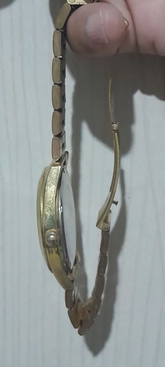RELÓGIO MONDAINE FEMININO DOURADO - Foto 2