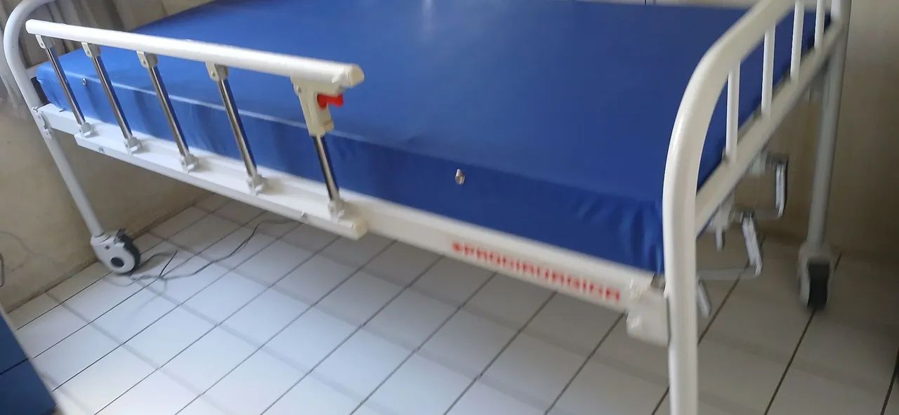 Cama hospitalar com colchão e somente 1 semana de uso - Foto 5