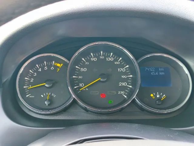 Renault Fluence Sed. Dynamique 2.0 16V Flex Mec. 2012