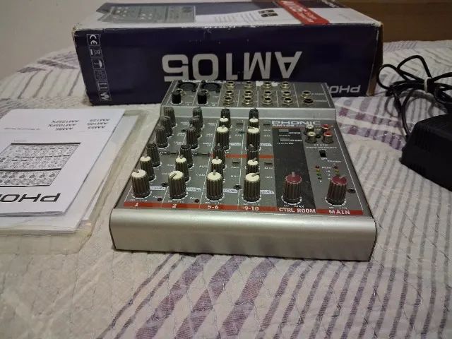 Mesa de som/mixer Phonic AM105 - 10 canais - Foto 3