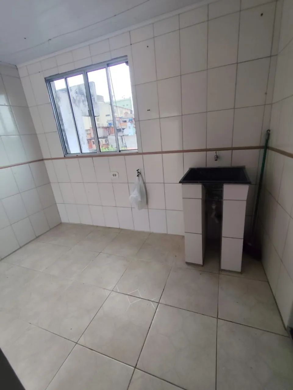 Alugo casa próximo estacão de Itaqua - Foto 3