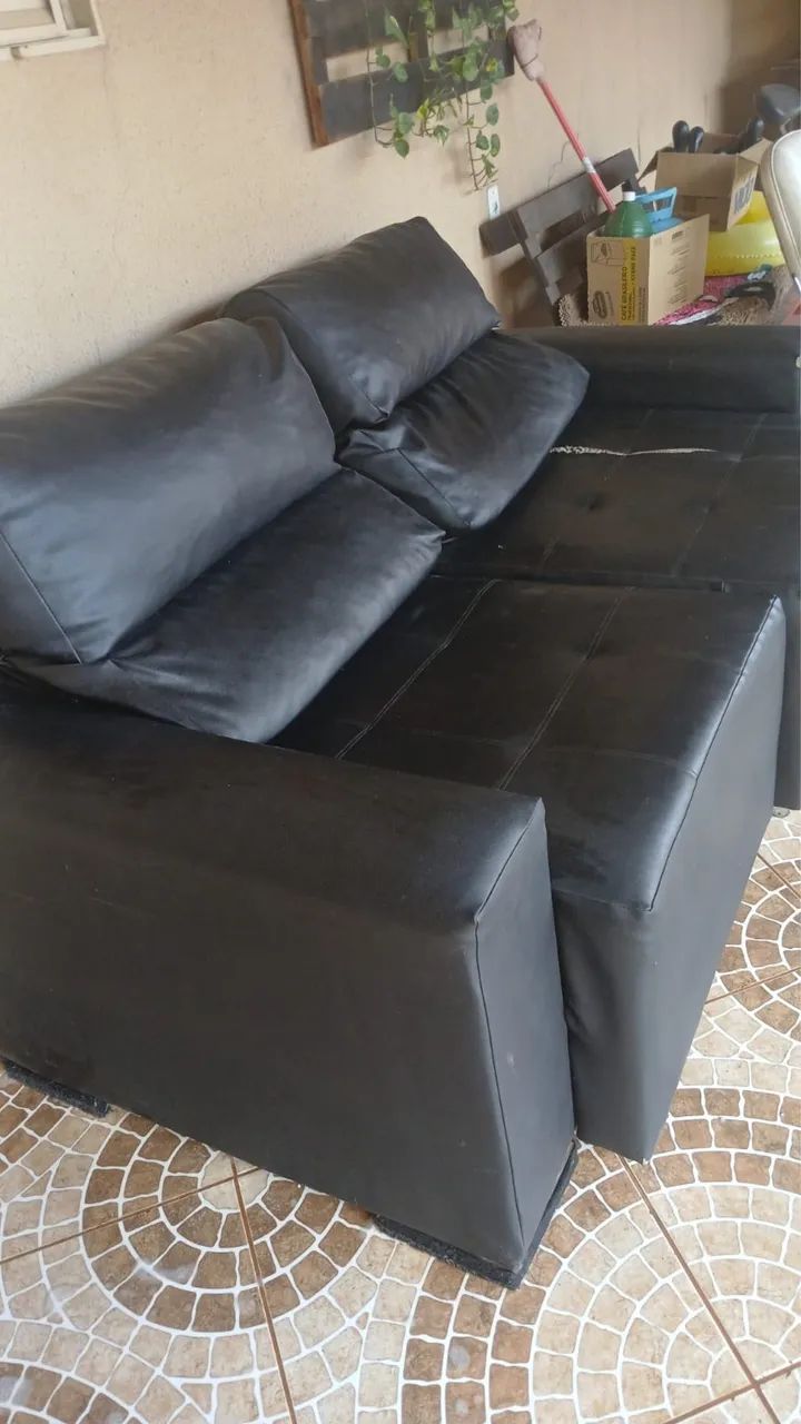 Leatherette Sofa65578333279619120