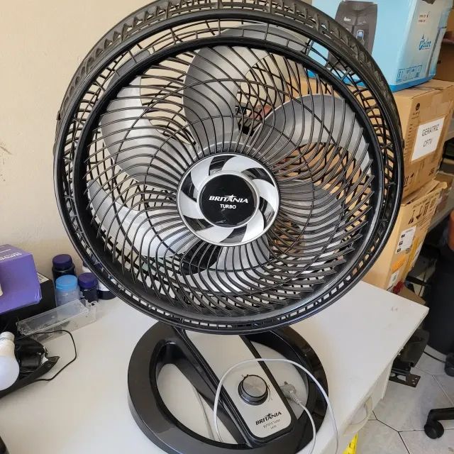 Ventilador Britania 160w 127v - com defeito 
