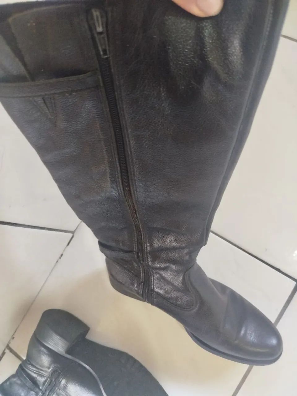 Bota preta  couro verdadeiro  - Foto 2