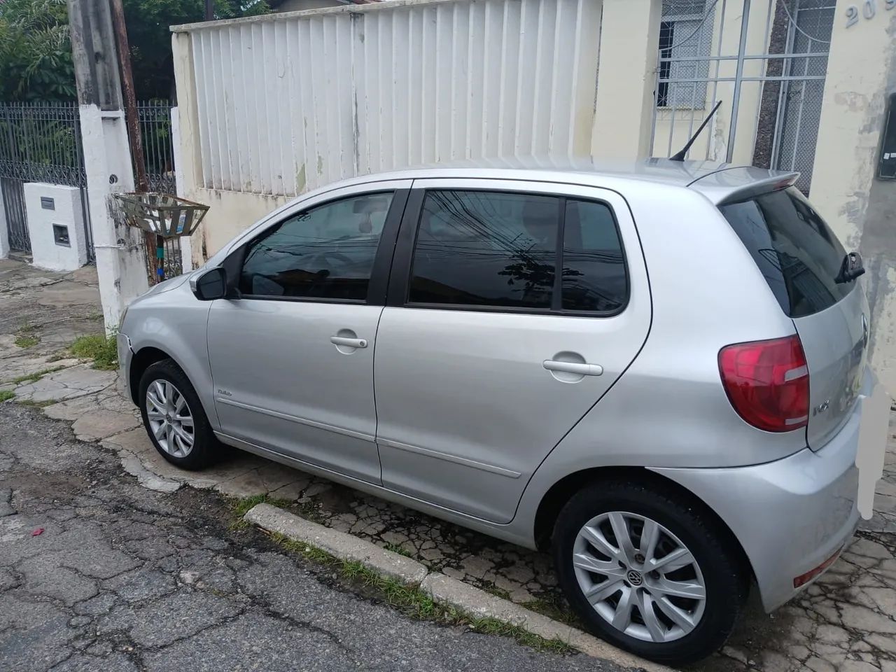 Volkswagen Fox Fox 1.0 Mi Total Flex 8V 3p 2014