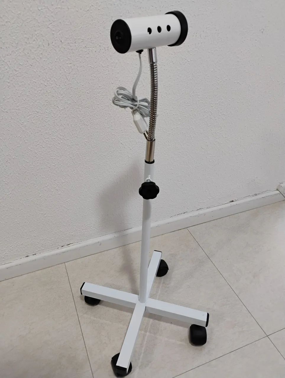 Foco clínico hospitalar com LED - Foto 4