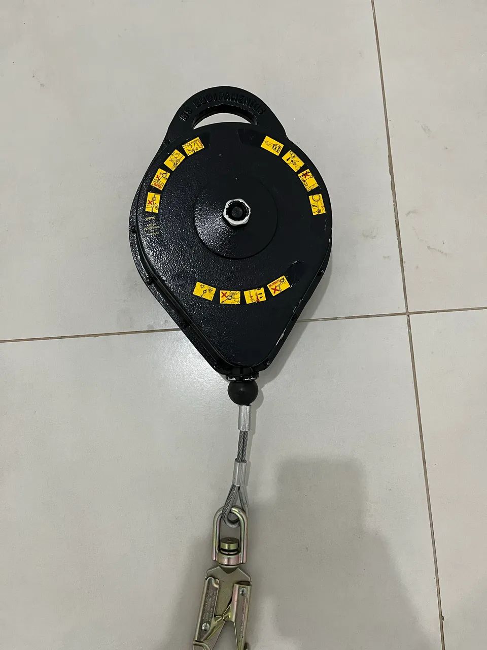 Trava Quedas Retrátil Com Cabo De Aço 4,8mm De 6m. - Foto 4