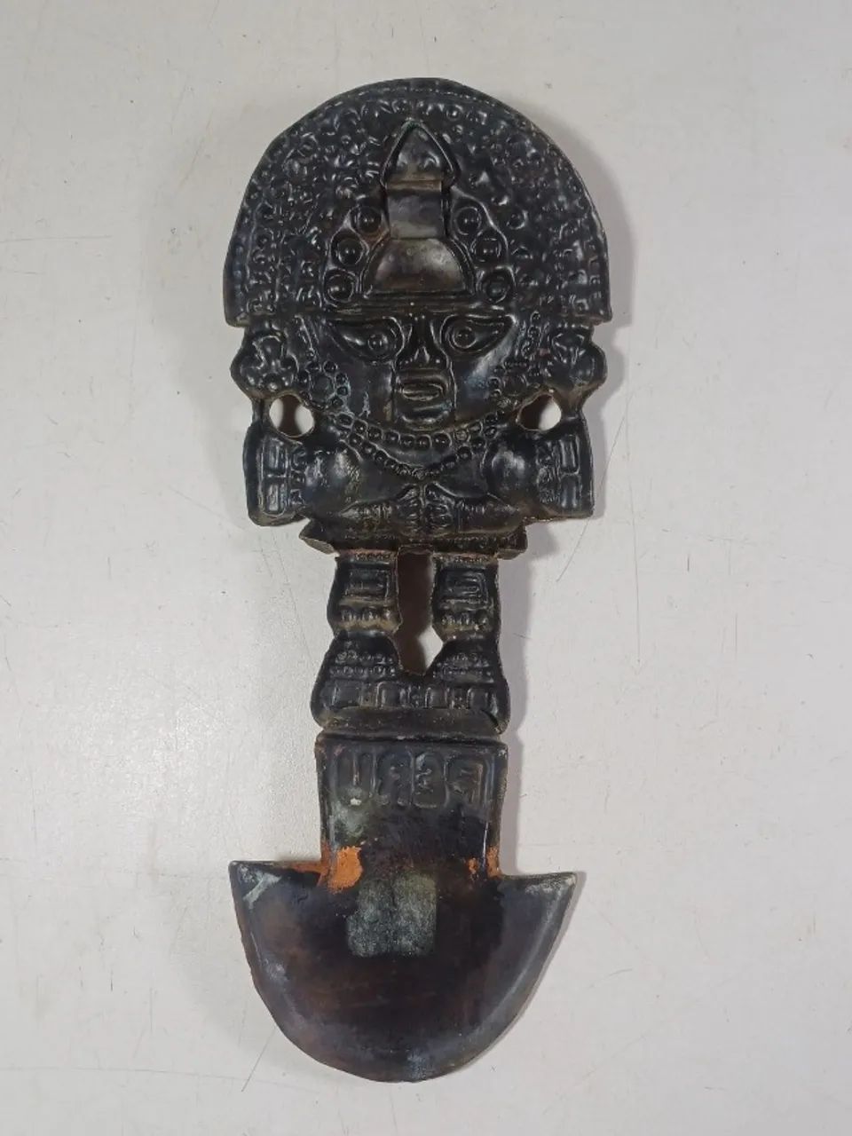 Adorno de parede em cobre Tumi peruano  - Foto 2