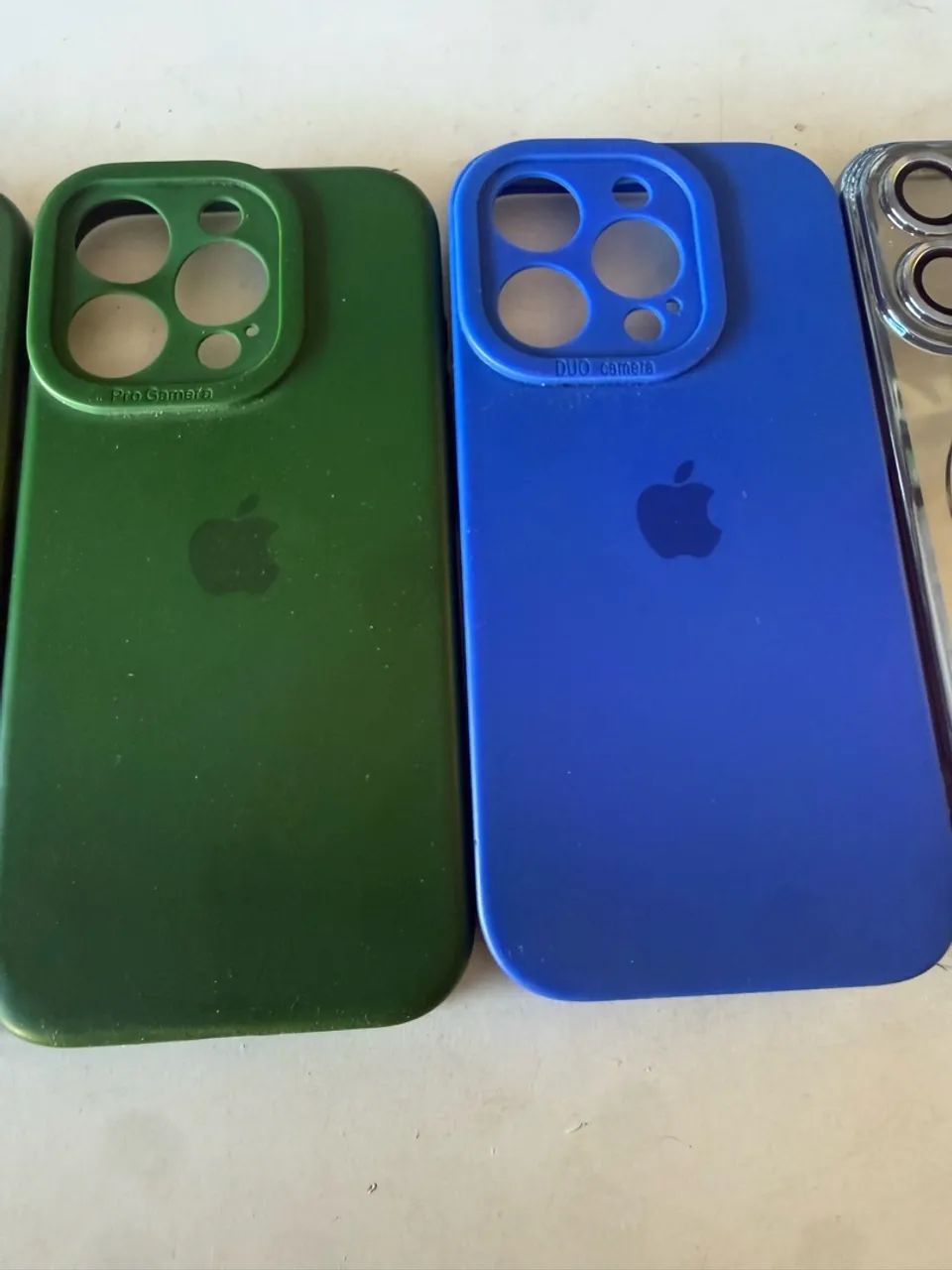 Capinha celular iPhone 15 pro semi nova - Foto 5