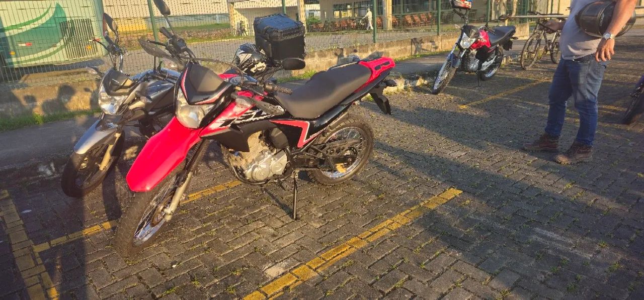MOTO BROS 2020