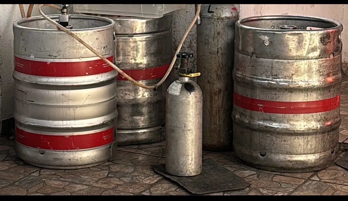 Vendo barril de chopp vazio 50l  - Foto 3
