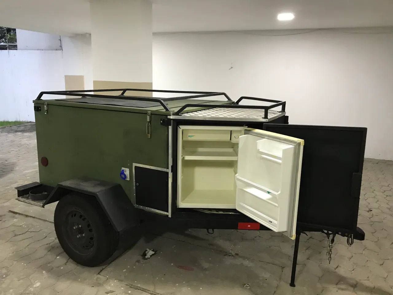 Carretinha Baú Camper, reboque de camping,  - Foto 3