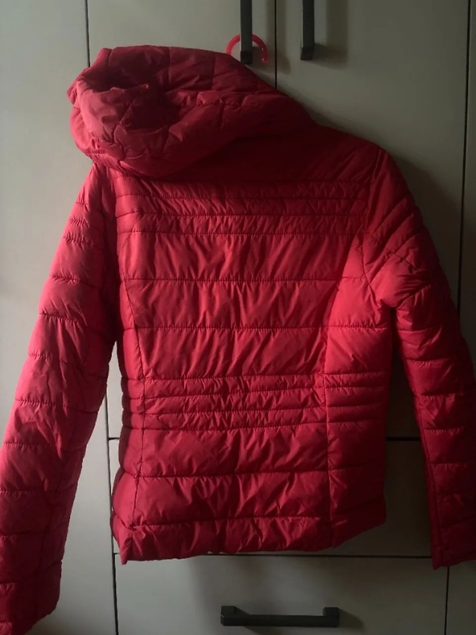 Casaco puffer vermelho tamanho M feminino - Foto 2