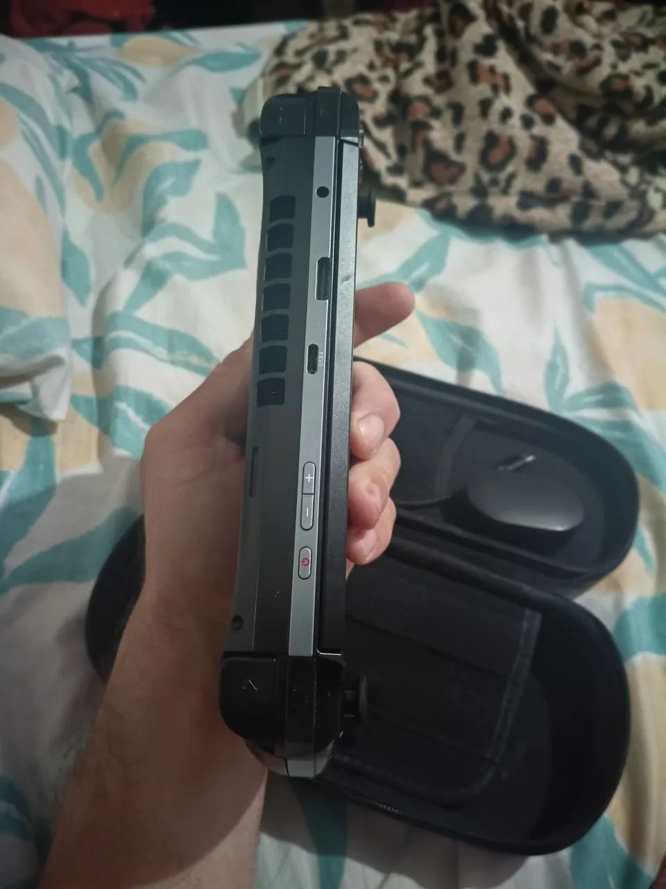 Gpd win 4 Ryzen 7840u 64gb drr5 ,1tb ssd - Foto 5