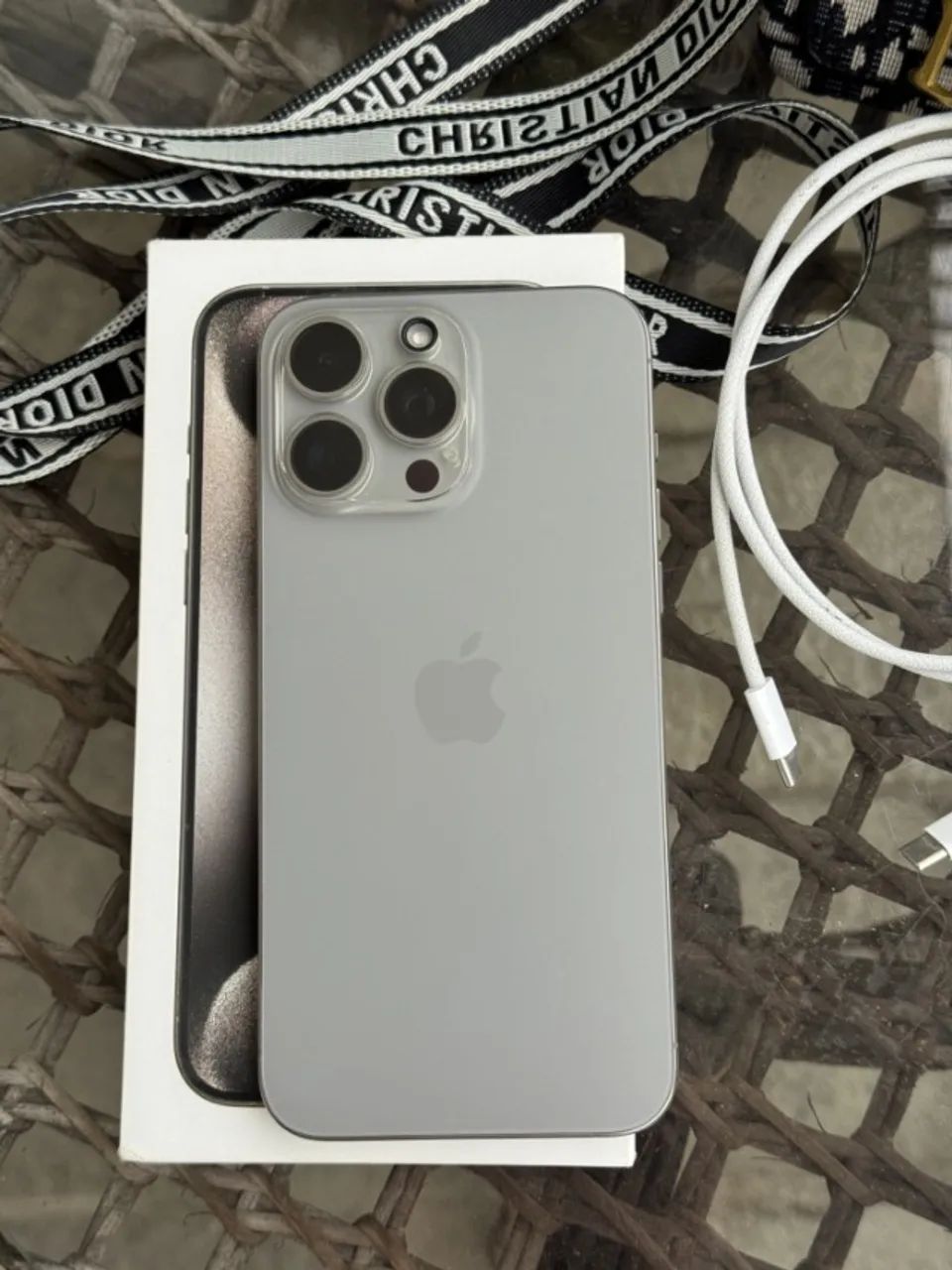IPhone 15 Pro Max 256 Gb IMPECÁVEL - Foto 2