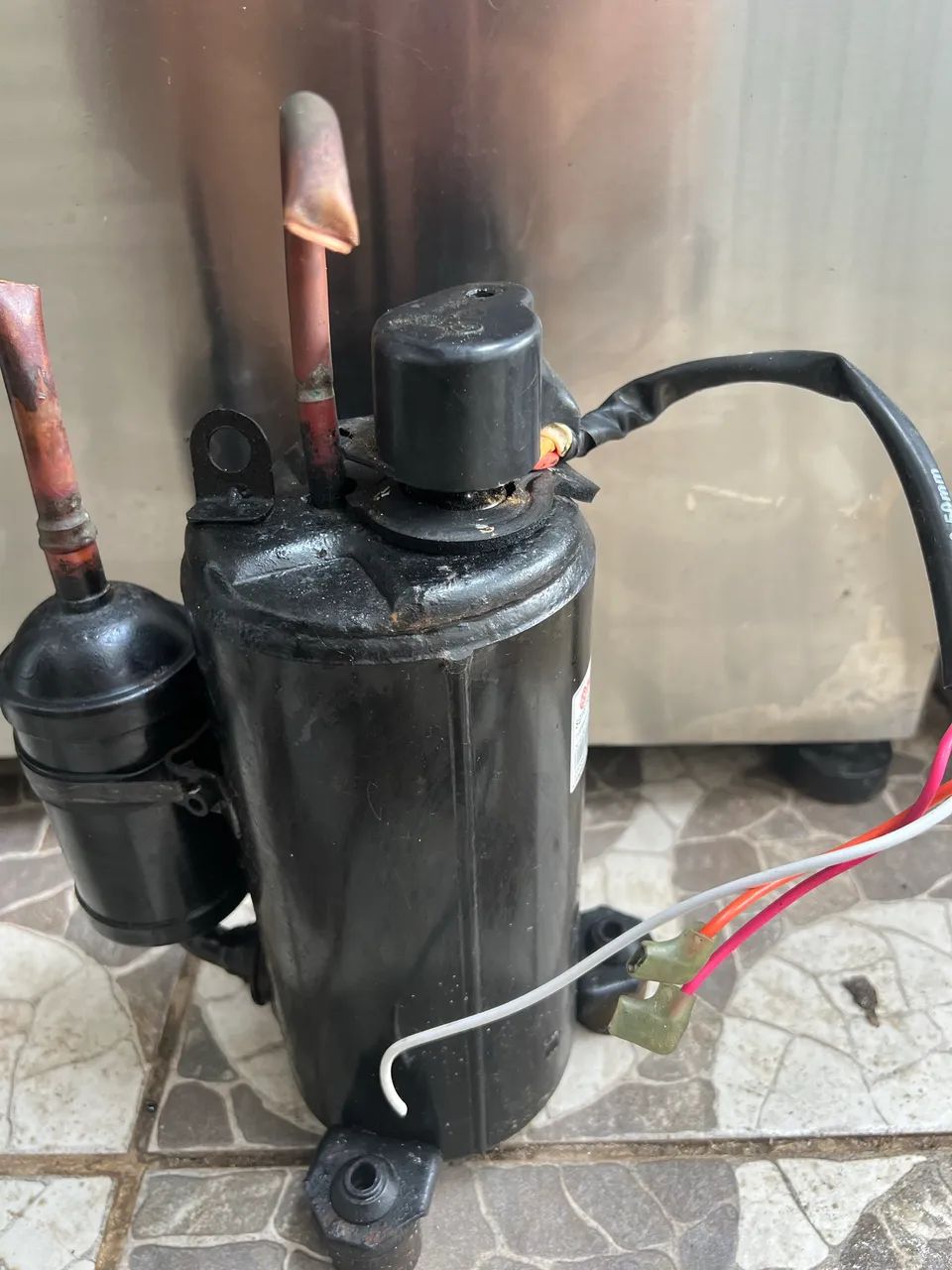 Compressor de ar-condicionado funcionando perfeitamente 