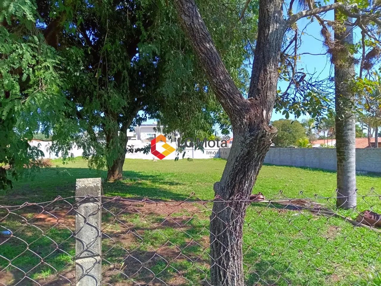 Lote plano à venda 1.200m²