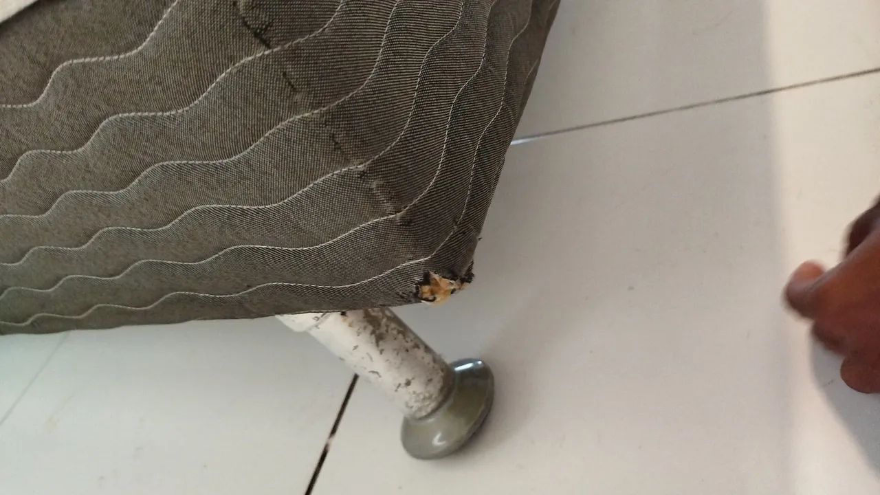 Vende-se cama usada pra vim pegar em ponta negra