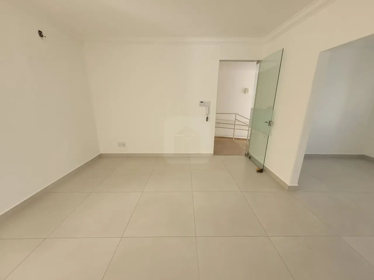 Casa comercial para locação no bairro Martins - Foto 2