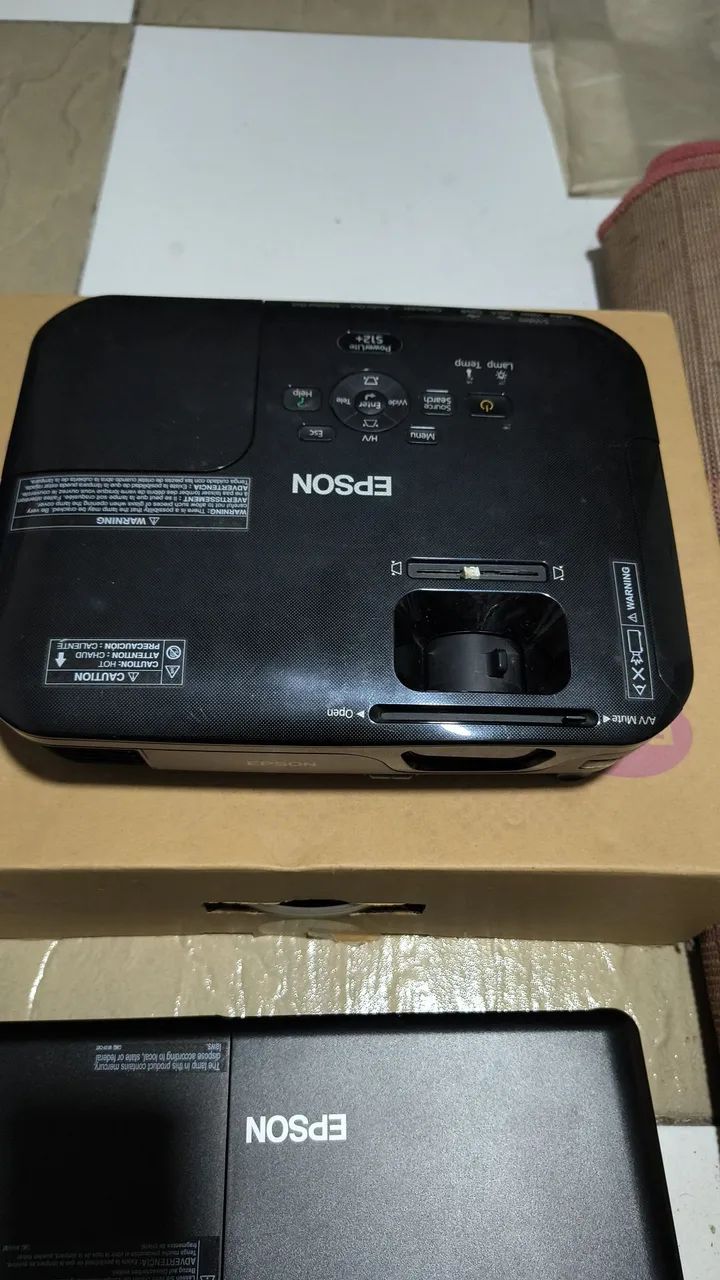 Projetor S6 funcionando brinde HDMI 