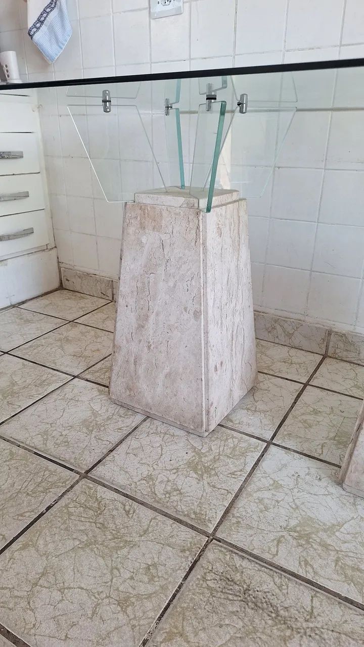 Mesa de jantar com 4 branquinhos  - Foto 3