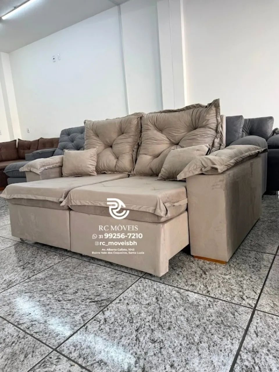 Sofá Retrátil e Reclinável 2m pillow 16cm  - tecido veludo