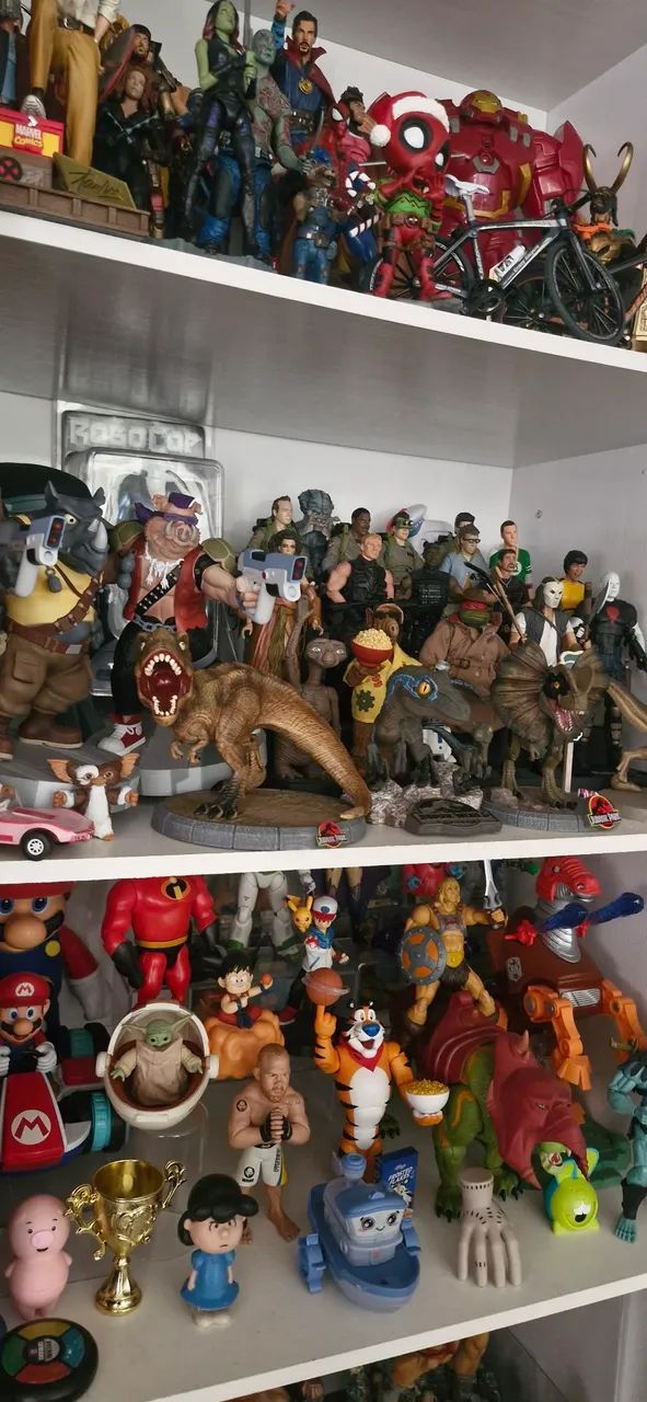 Bonecos colecionáveis, neca, Marvel select,  e outros