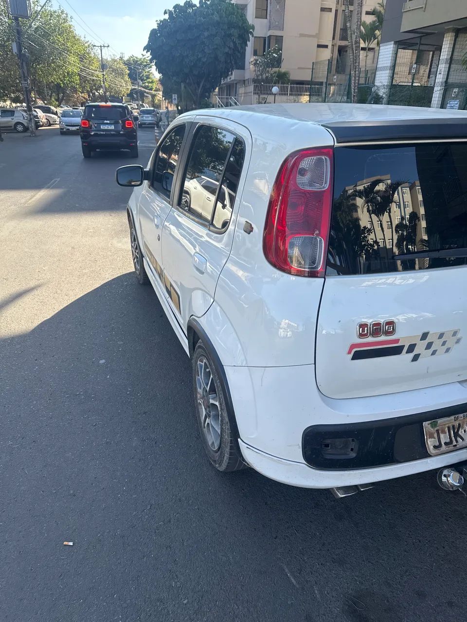 Fiat Uno Sporting 1.4 EVO Fire Flex 8V 4P 2012