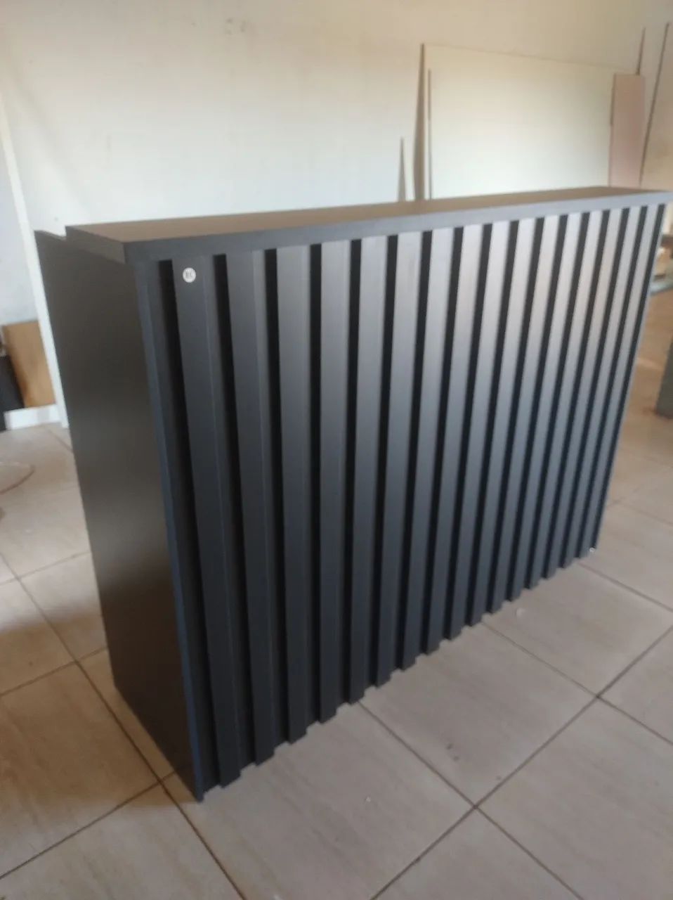 Balcão preto ripado 100%mdf