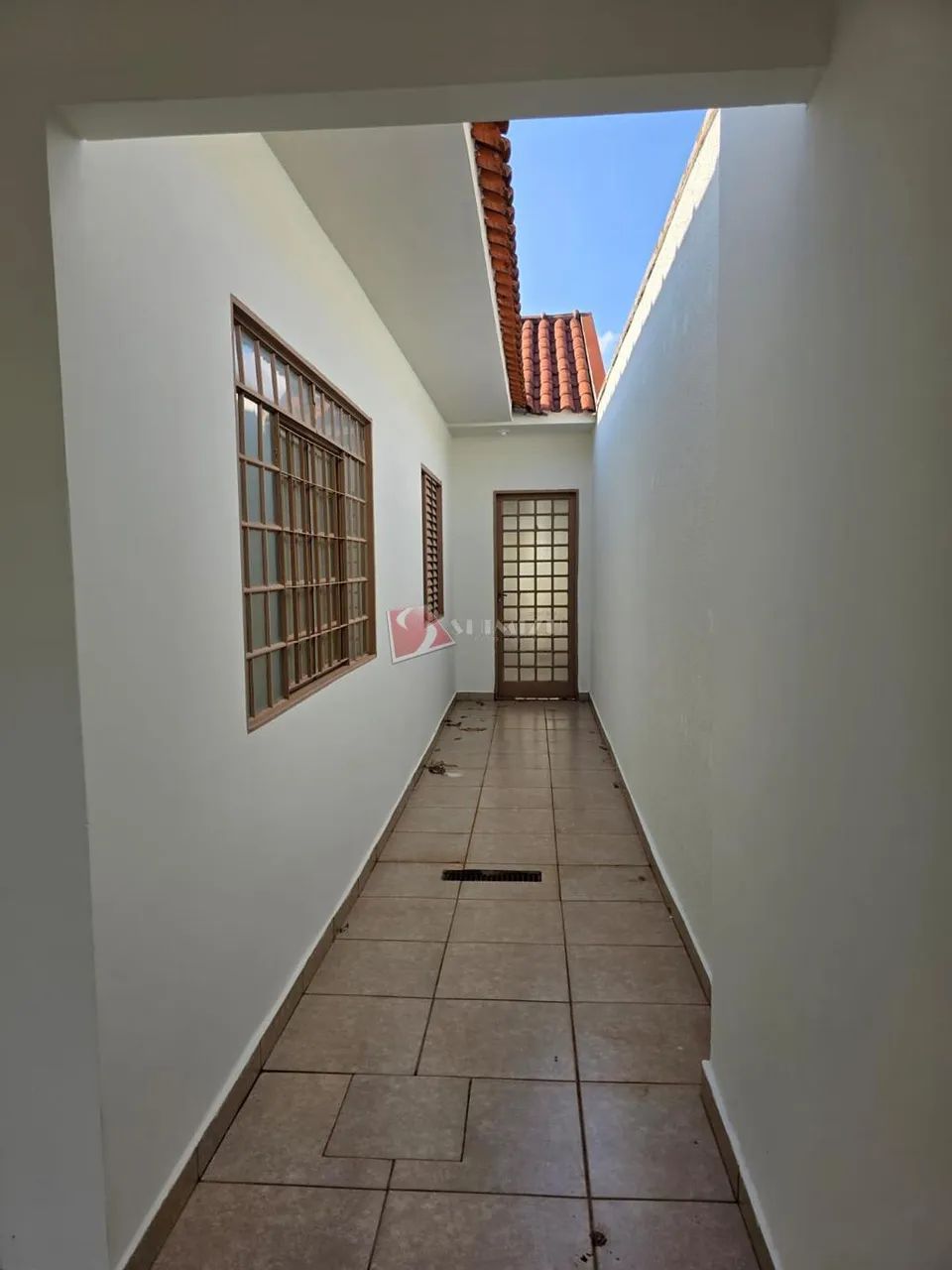 Casa para alugar em Maringá, Jardim Santa Helena, com 3 quartos, com 92.55 m² - Foto 3