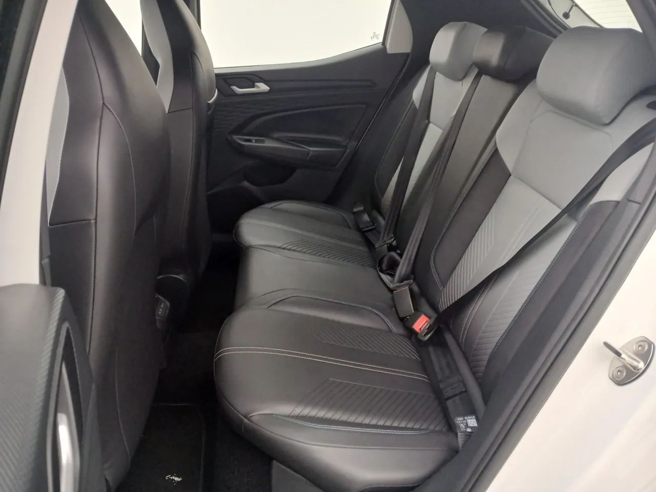 Volkswagen Tera High 1.0 170 TSI Flex 12V 5p Aut, foto 17 de 18