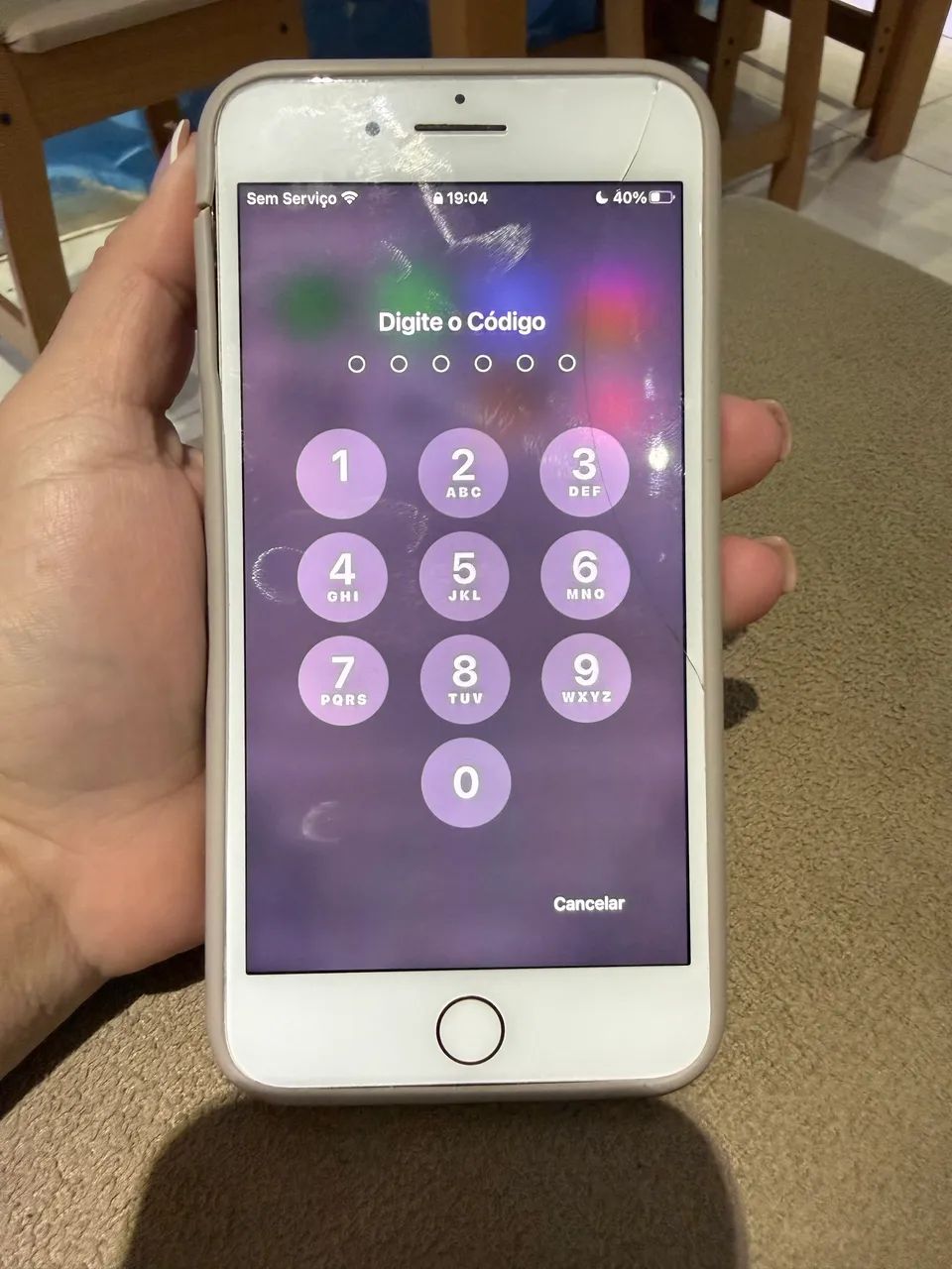 Vendo um iPhone 8 Plus 64gb funcionando perfeitamente 