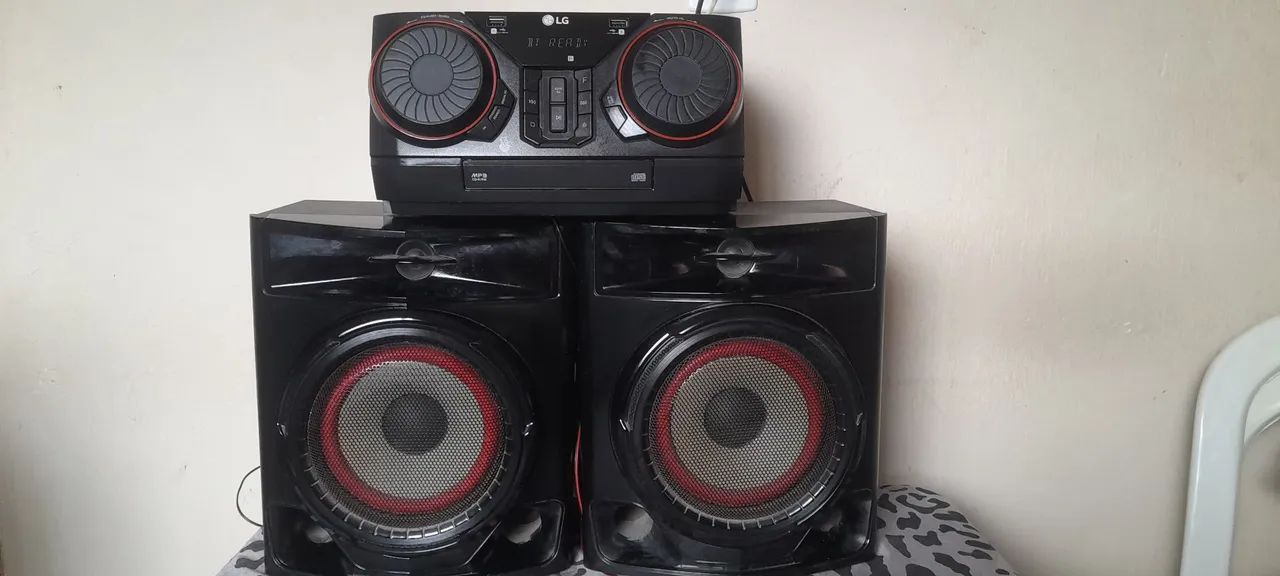 Vendo um mini sistem lg 220watts de potência rms seminovo com controle funcionando tudo - Foto 3