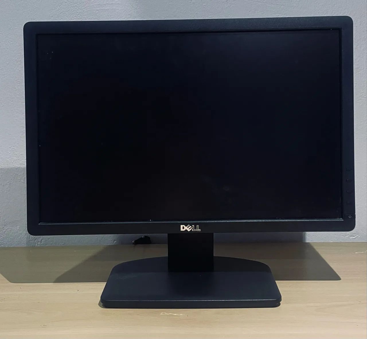 MONITOR DELL - 19 POLEGADAS 