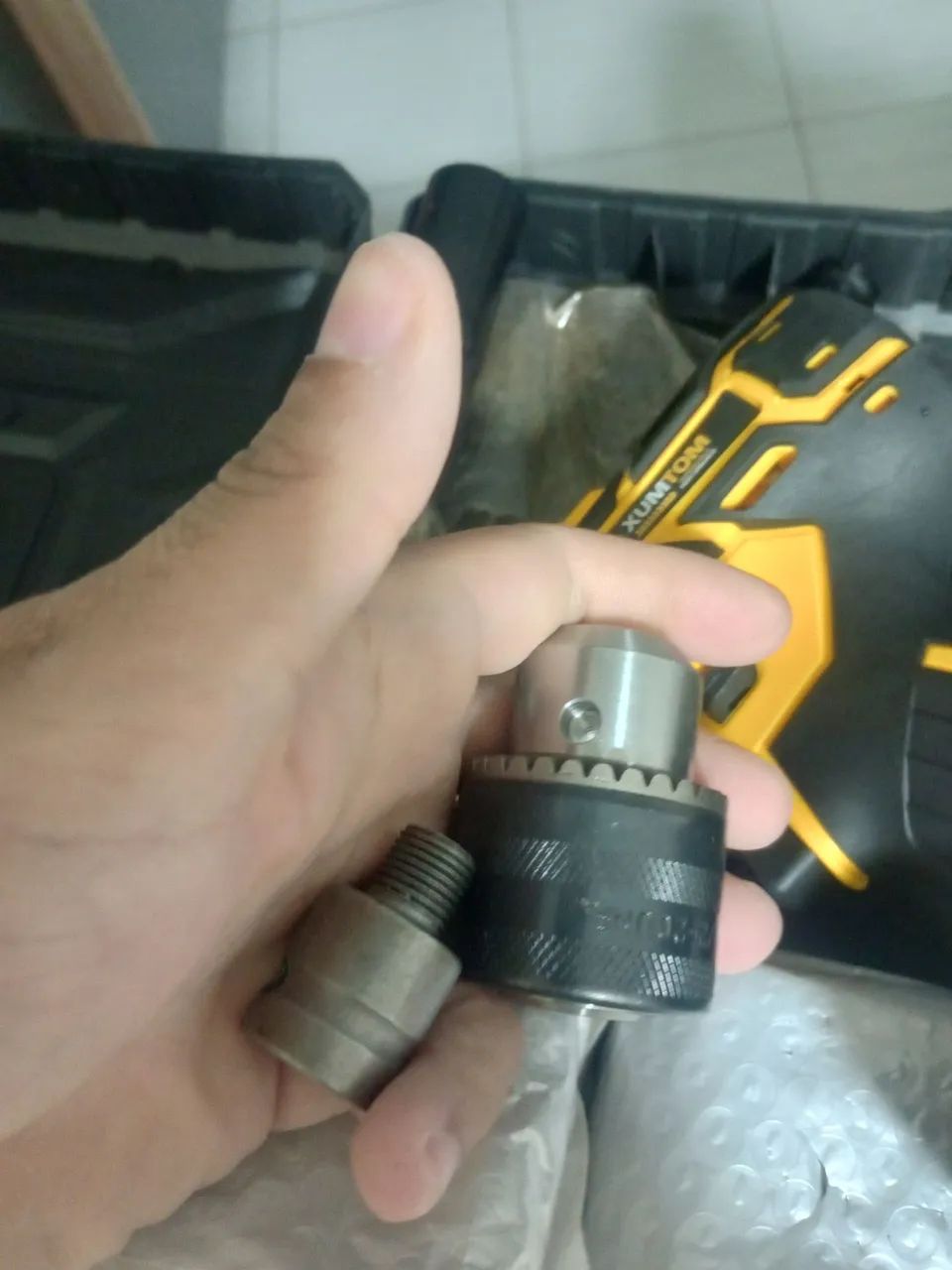 Chave de impacto e parafusadeira  - Foto 3