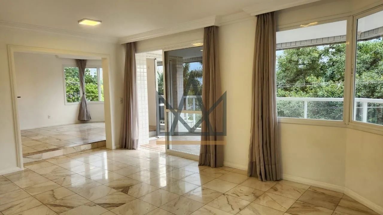 Apartamento a poucos metros do Beira-mar Shopping