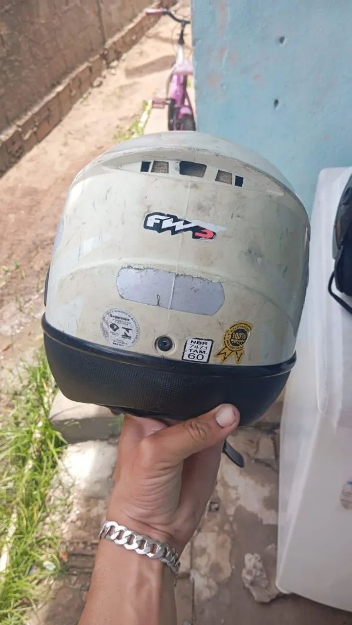 2 capacetes por 50$ - Foto 2