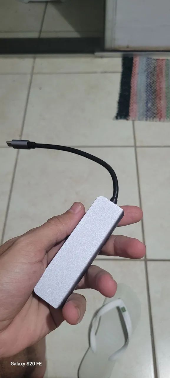 HUB USB COM ENTRADA P2 HDMI USB E CARREGAMENTO