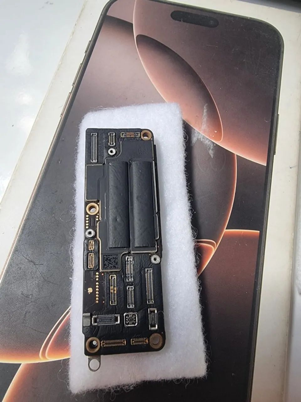 placa iphone 16 pro max retirada de peças - Foto 2