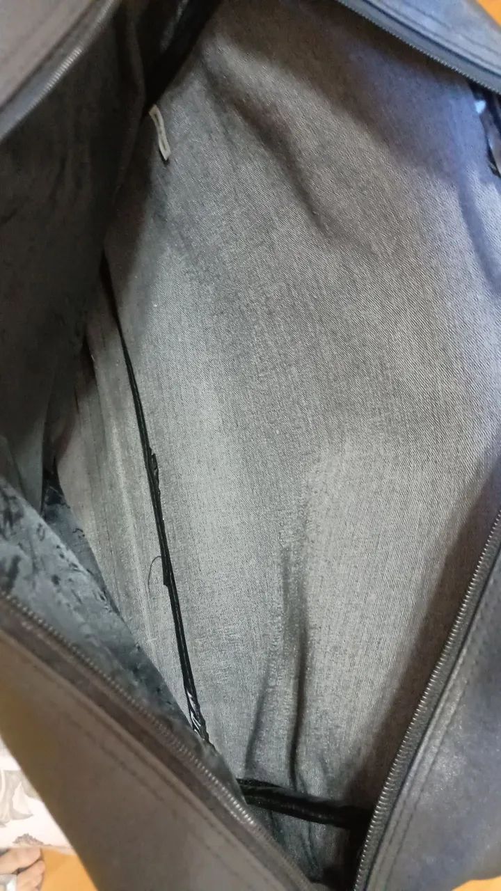 Bolsa estilo carteiro preta - Foto 5